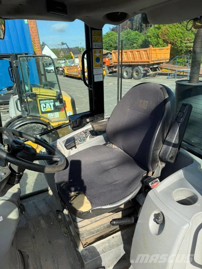CAT 908 H 2 Колесни товарачи