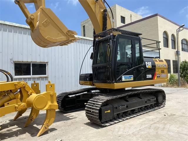 CAT 320 D Верижен екскаватор