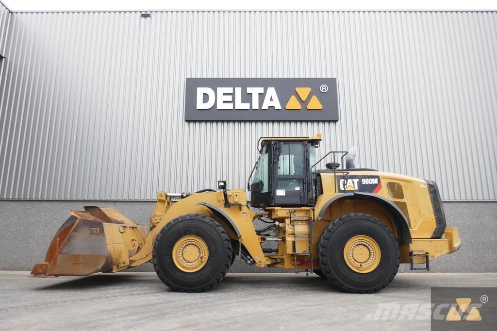 CAT 980M Колесни товарачи