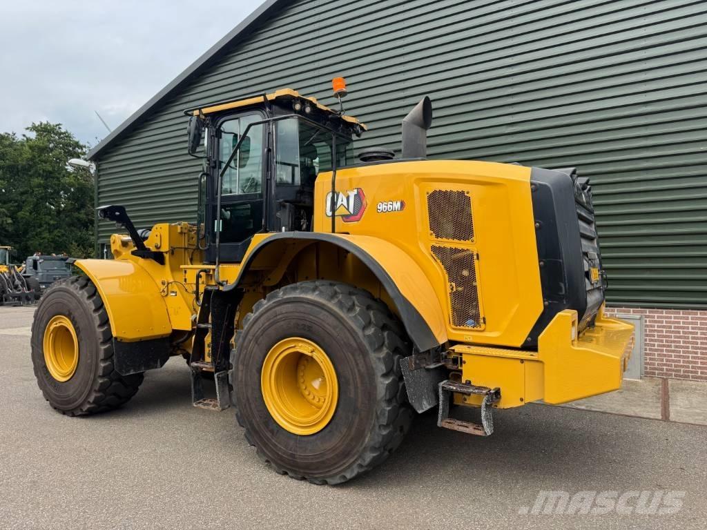 CAT 966 M Колесни товарачи