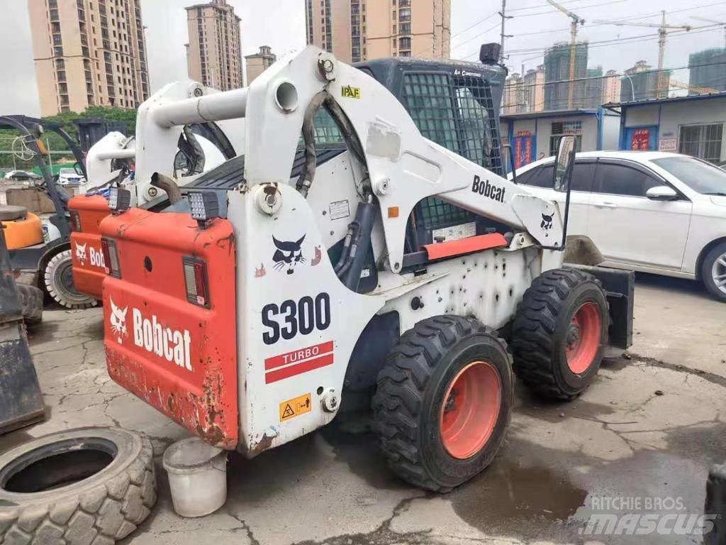 Bobcat S 300 Мини товарачи
