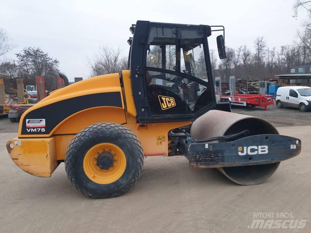 JCB VM 75 D Еднобарабанни ролки
