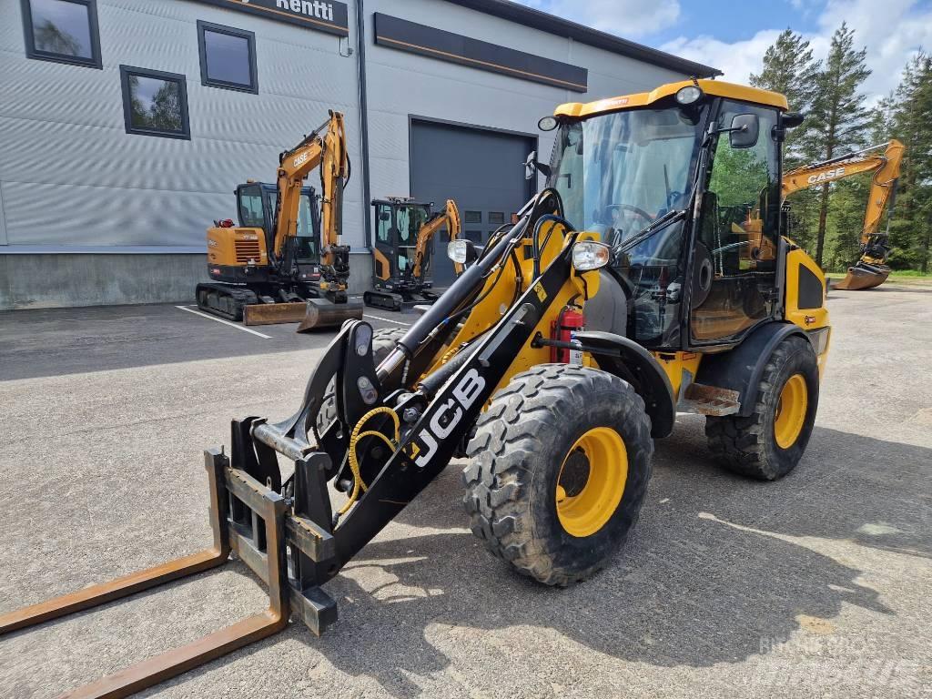 JCB 406 T4 Колесни товарачи