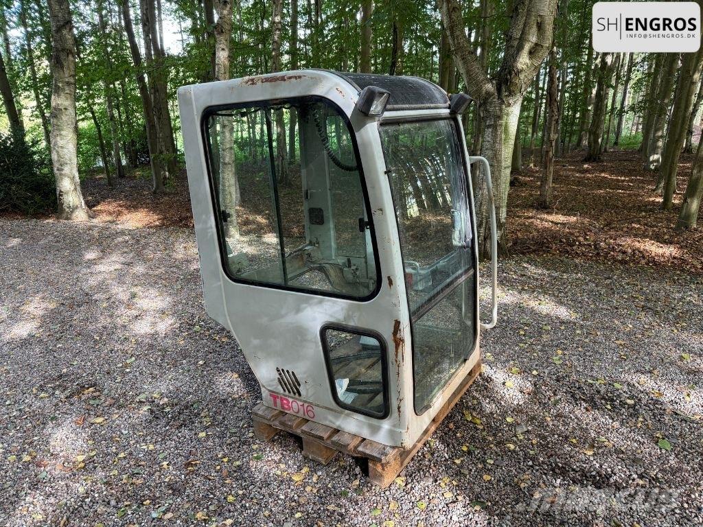 Takeuchi TB 016 Мини екскаватори < 7 т