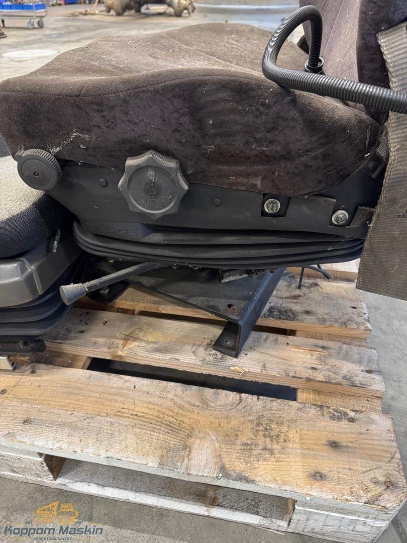  BeGe Stol Други компоненти