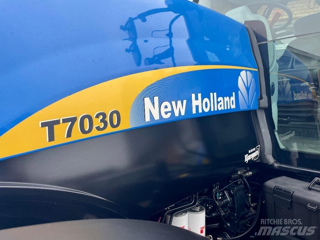 New Holland T 7030 Трактори