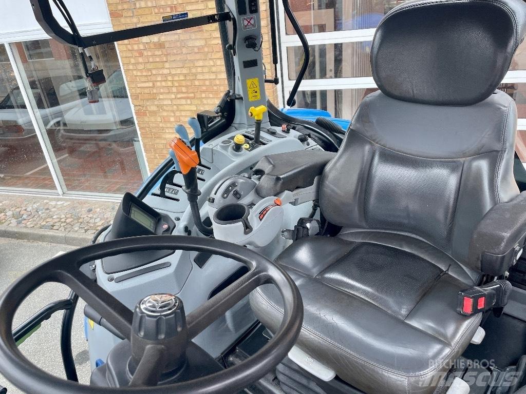 New Holland T 7030 Трактори