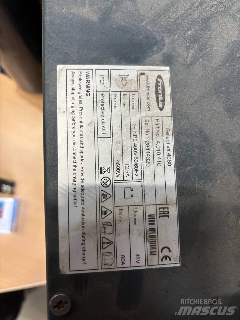 Linde R14/1120 Ретрак/ Високоповдигач с изместване на вилката напред