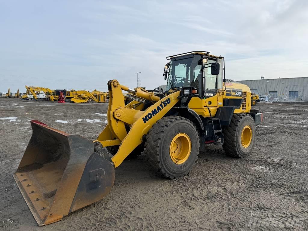Komatsu WA320-8 Колесни товарачи