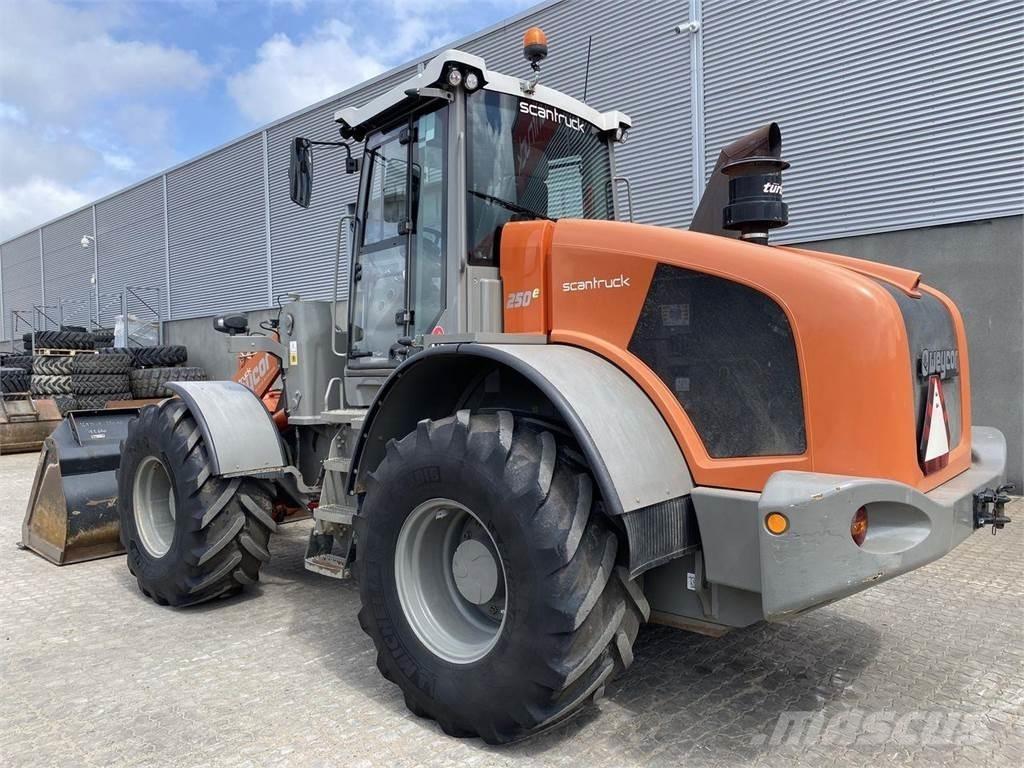 Weycor AR250E Колесни товарачи