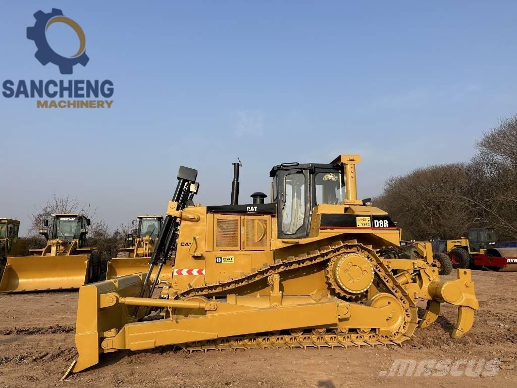 CAT D 8 R Верижни булдозери
