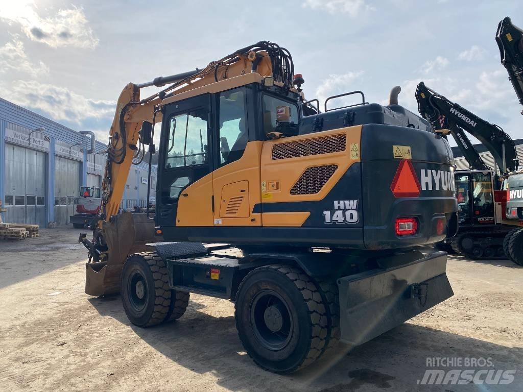 Hyundai HW140W Колесни екскаватори