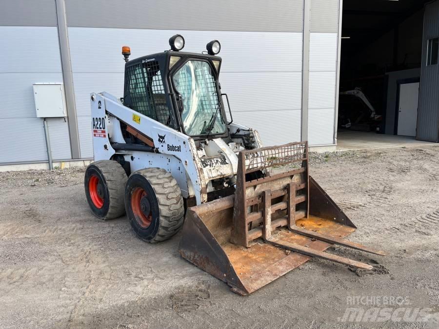 Bobcat A 220 Мини товарачи
