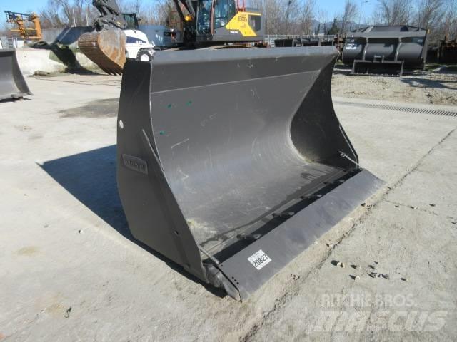 Volvo L20 Кофи