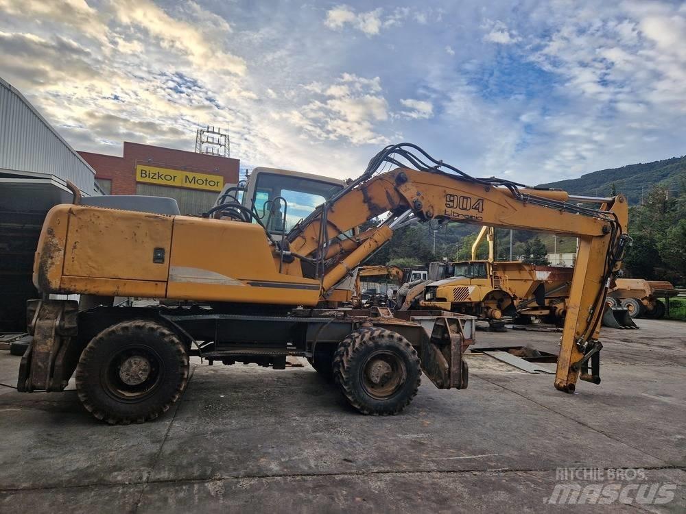 Liebherr A904C Колесни екскаватори