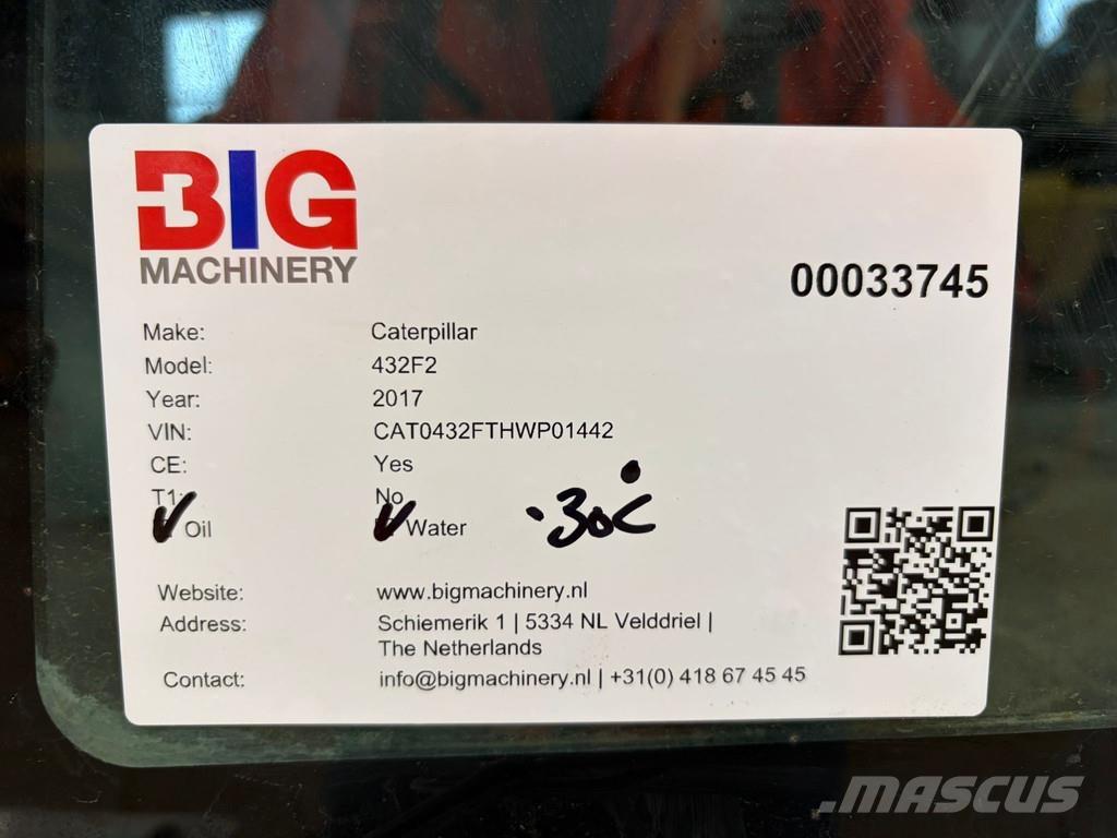 CAT 432F2 Товарач със заден ексватор