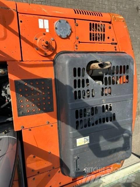 Hitachi ZX 160 W Колесни екскаватори
