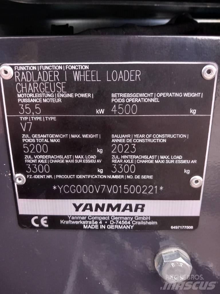 Yanmar V 7 Товарач със заден ексватор