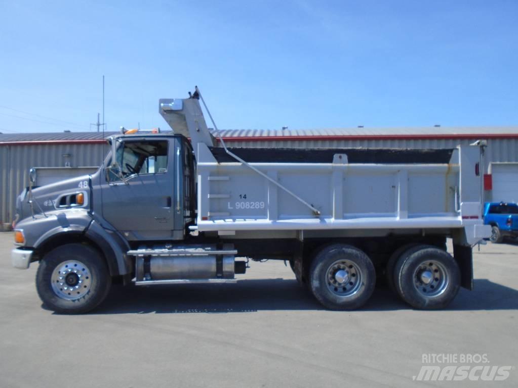 Sterling L 9500 Самосвал