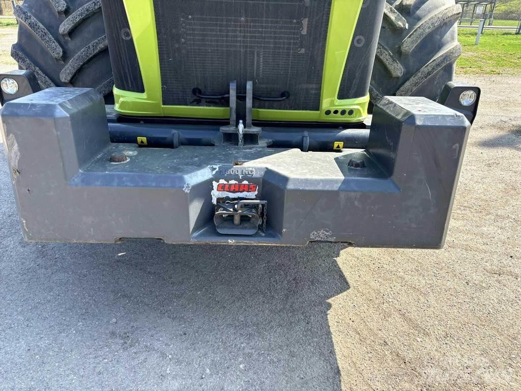 CLAAS Xerion 5000 Трактори