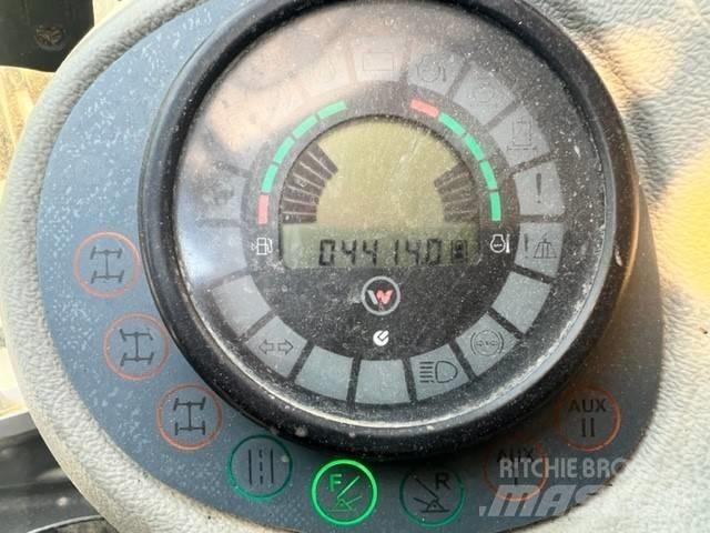 Neuson 9503 Колесни екскаватори