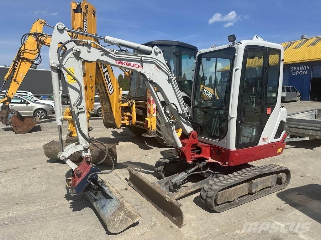 Takeuchi TB225 Мини екскаватори < 7 т