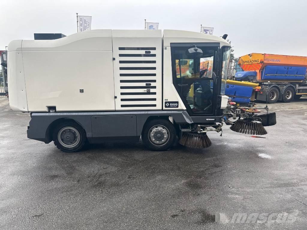 Ravo 540CD Автоматични метачки с четки