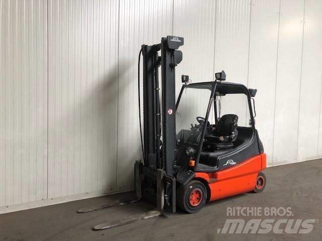 Linde E25-02 Електрически вилични кари-повдигачи
