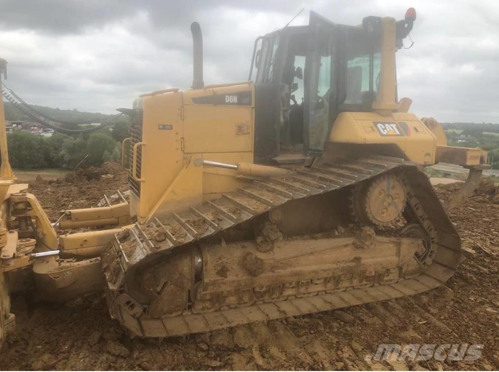 CAT D 6 N LGP Верижни булдозери
