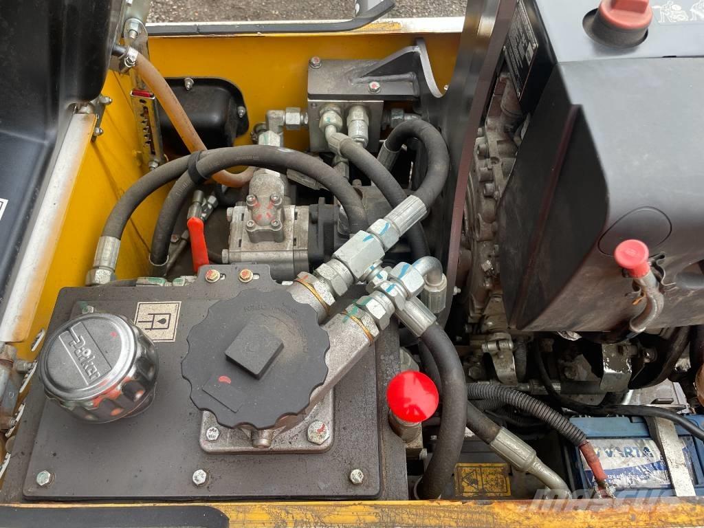 Mecalac MBR 71 Еднобарабанни ролки
