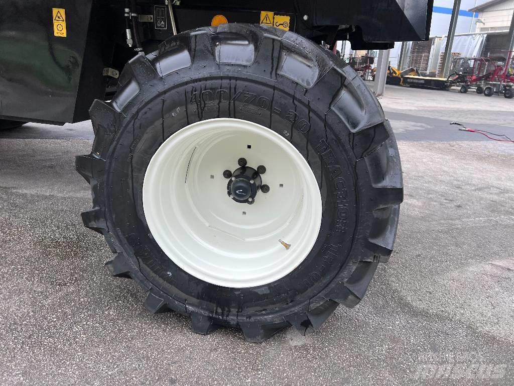 New Holland TC 4.90 Комбайни