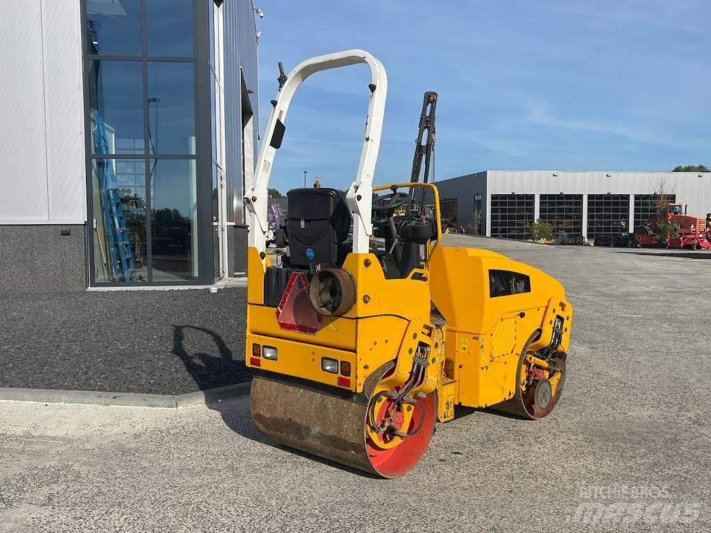 Bomag BW 100 AD-4 Двойни барабанни ролки
