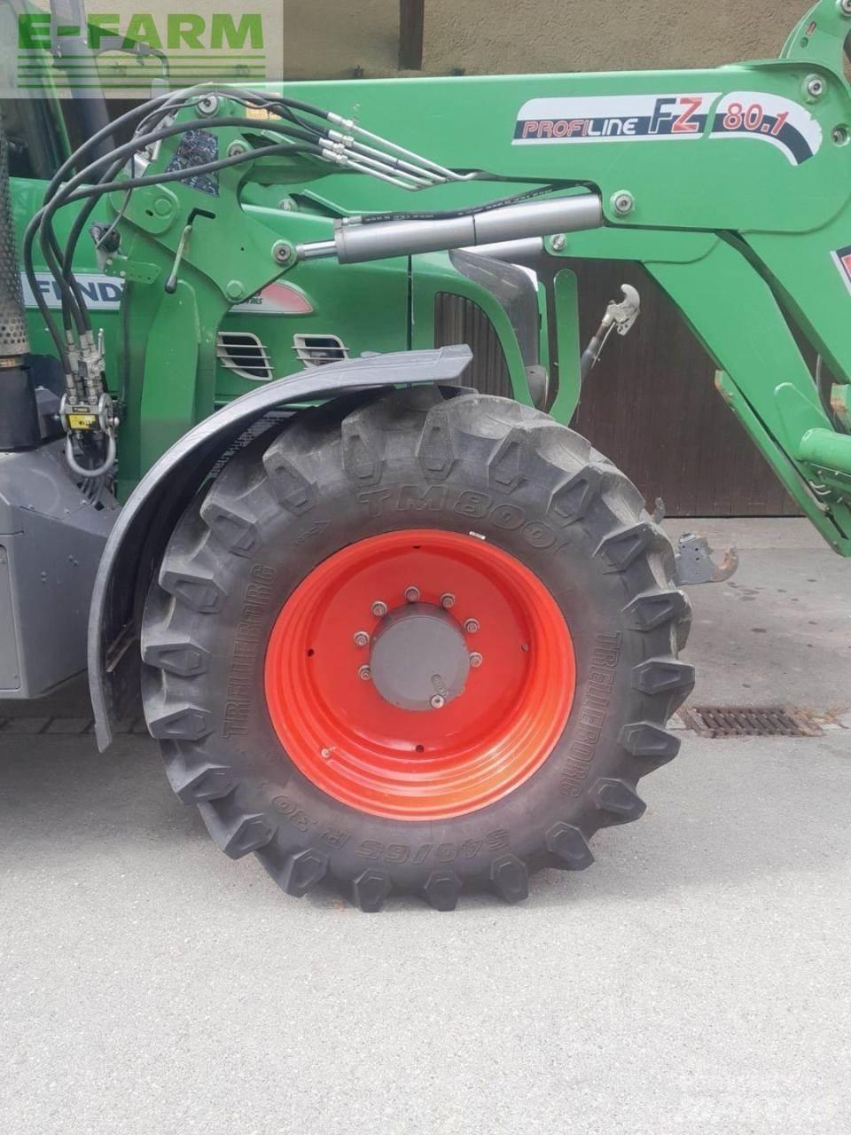 Fendt 820 Vario Трактори