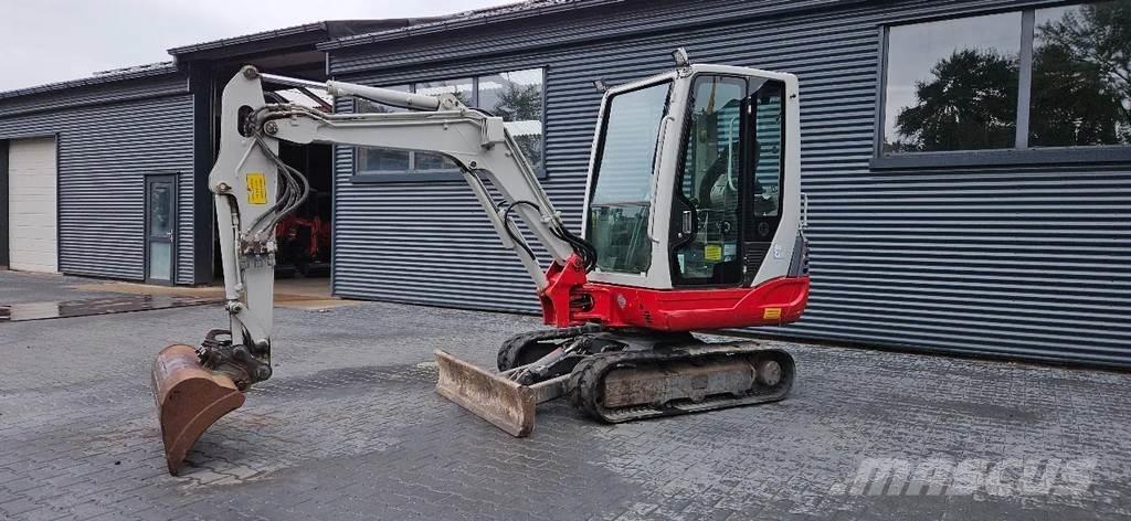 Takeuchi TB228 Мини екскаватори < 7 т