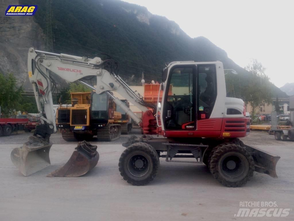Takeuchi TB 295 W Колесни екскаватори