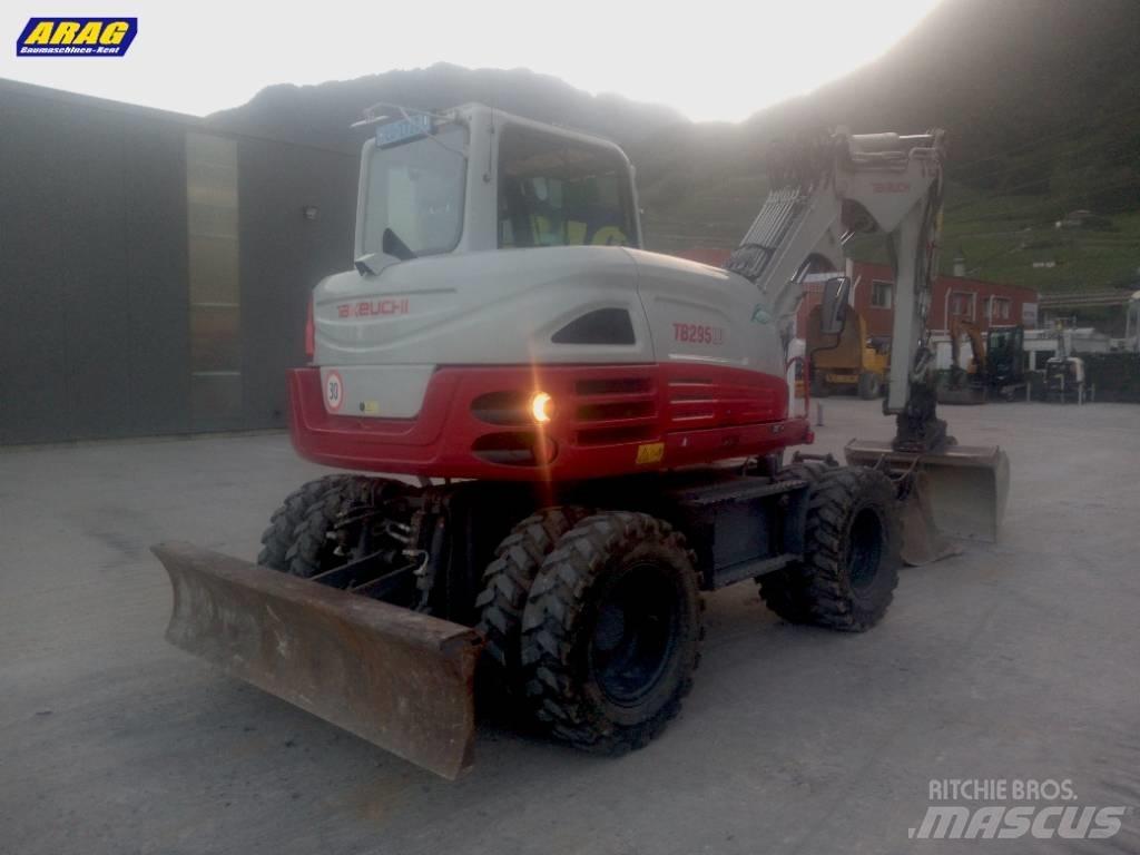 Takeuchi TB 295 W Колесни екскаватори
