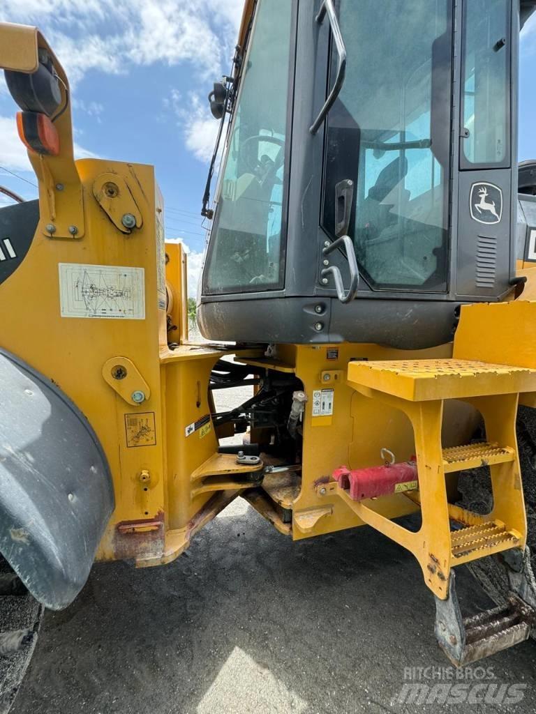 John Deere 624k-II Колесни товарачи