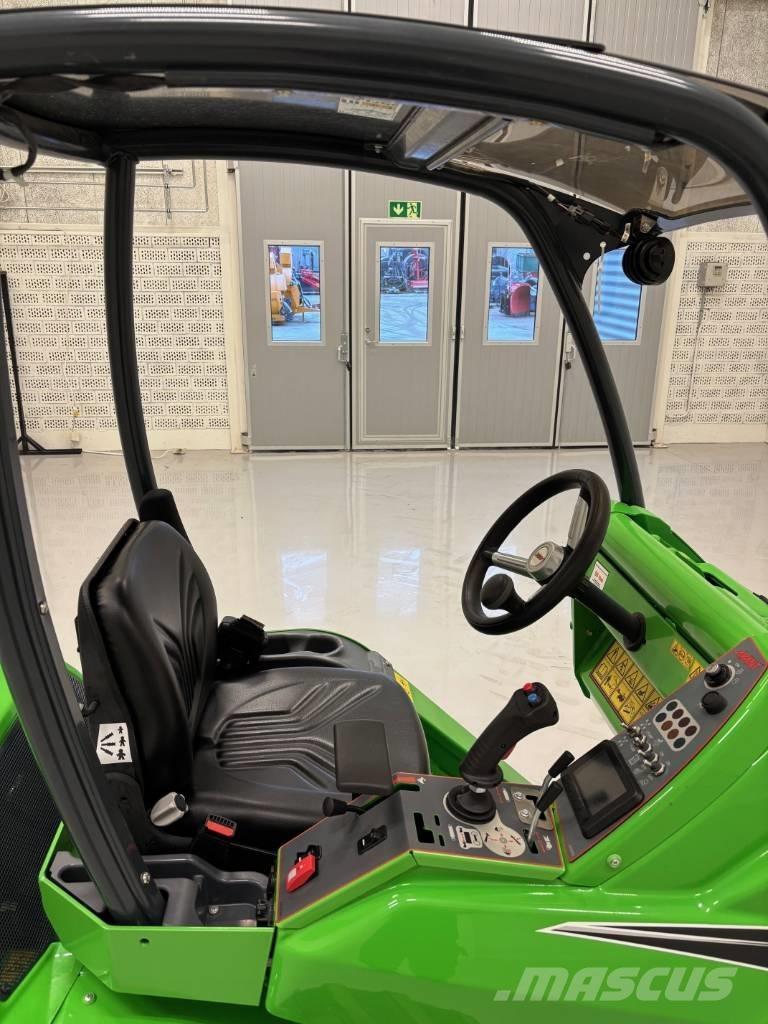 Avant 528 Многофункционални товарачи