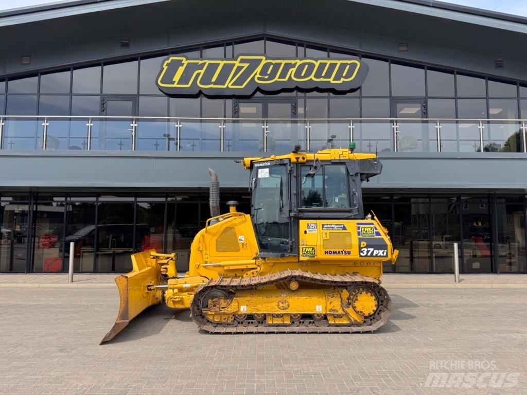 Komatsu D37PXi-24 Верижни булдозери
