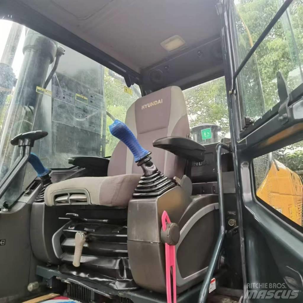 Hyundai R300LC-9S Средни екскаватори 7т - 12т