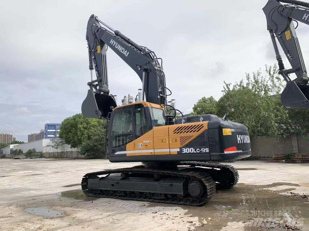 Hyundai R300LC-9S Средни екскаватори 7т - 12т