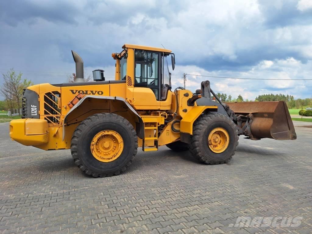 Volvo L 120 F Колесни товарачи