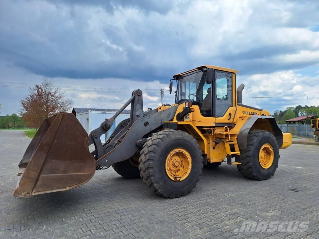 Volvo L 120 F Колесни товарачи
