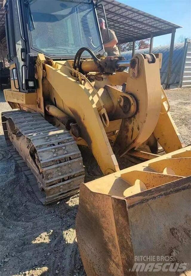 CAT 953C Колесни товарачи