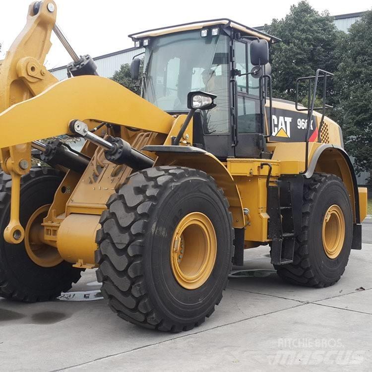 CAT 966 K Колесни товарачи