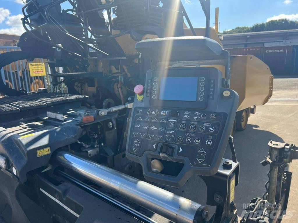 CAT AP 500 F Машини за асфалт