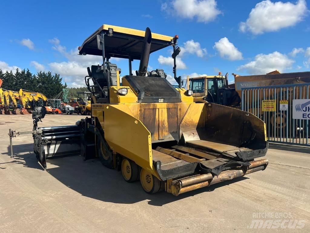 CAT AP 500 F Машини за асфалт