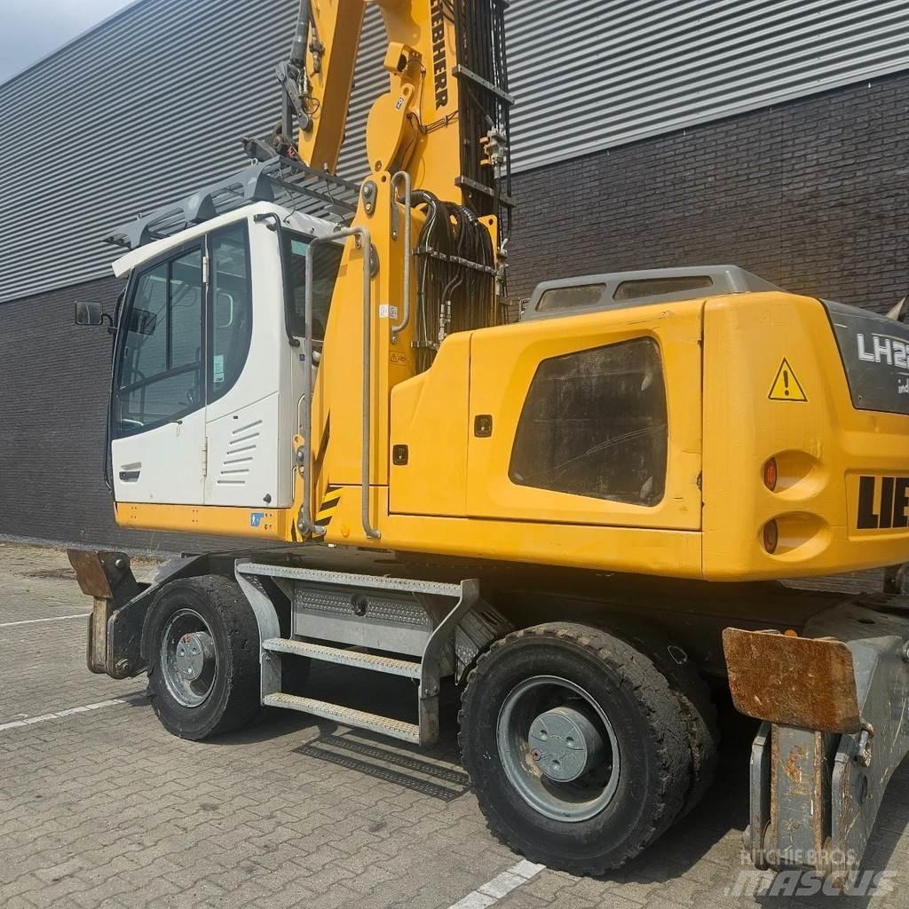 Liebherr LH22 Оператори на отпадъци/индустрия
