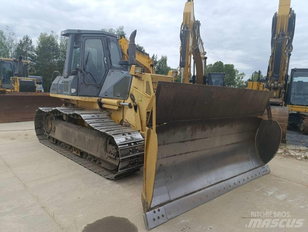 Komatsu D61EXL-12 Верижни булдозери
