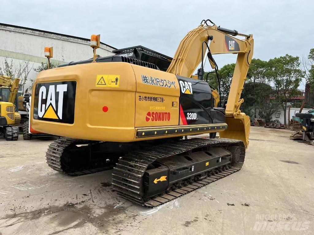 CAT 320 D Верижен екскаватор